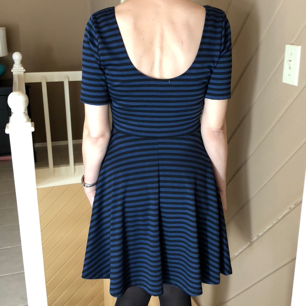 Dress - Picture 3 of 4